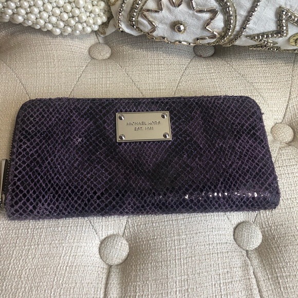 Purple python wallet - Picture 2 of 4